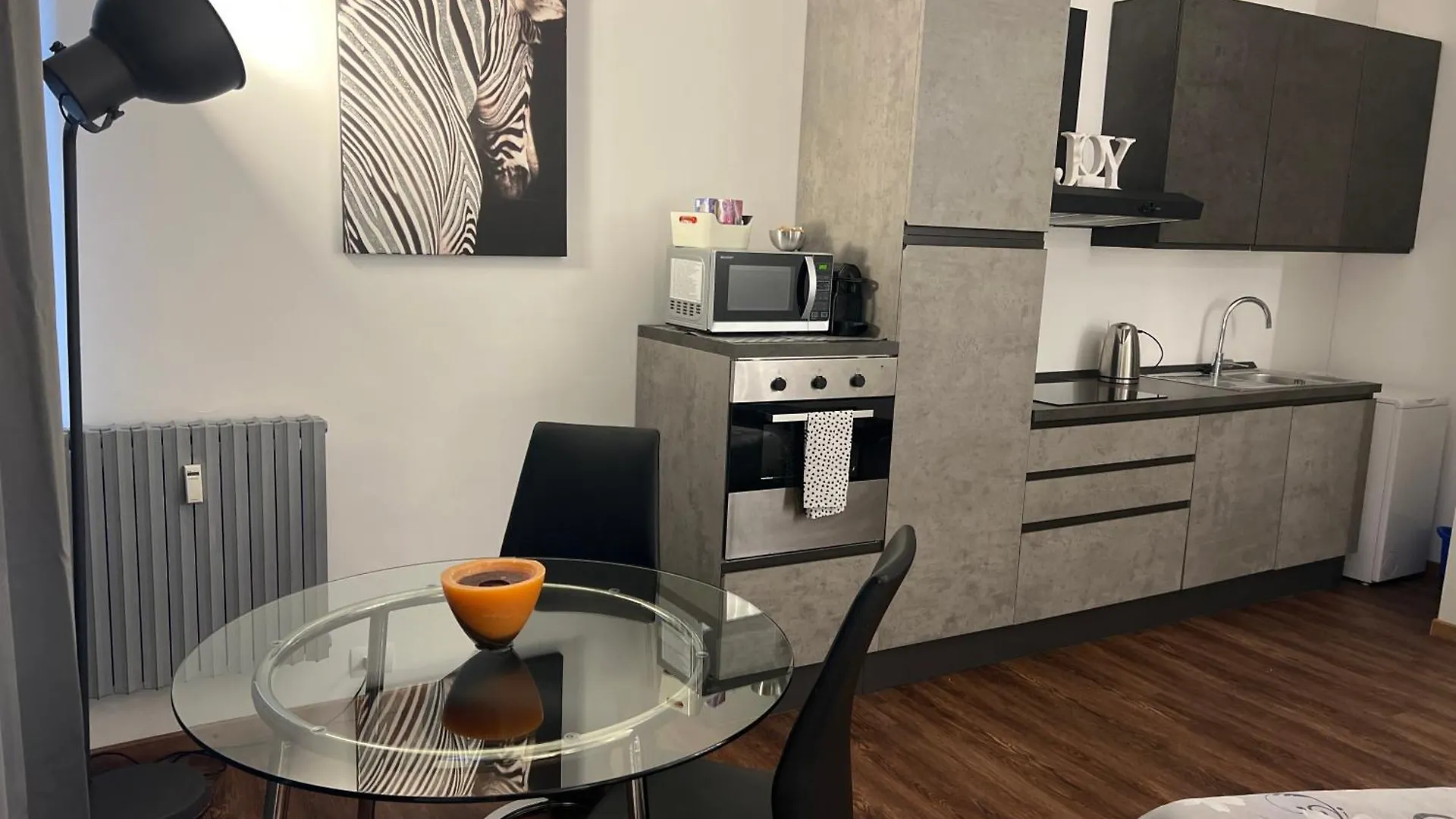 Milanoflats - New Beautiful Fully Equipped Studio Apartment With A View Of Piazza San Camillo - 5 Minutes From Central Station, M2, M3, Airport Shuttle 0*, Milan