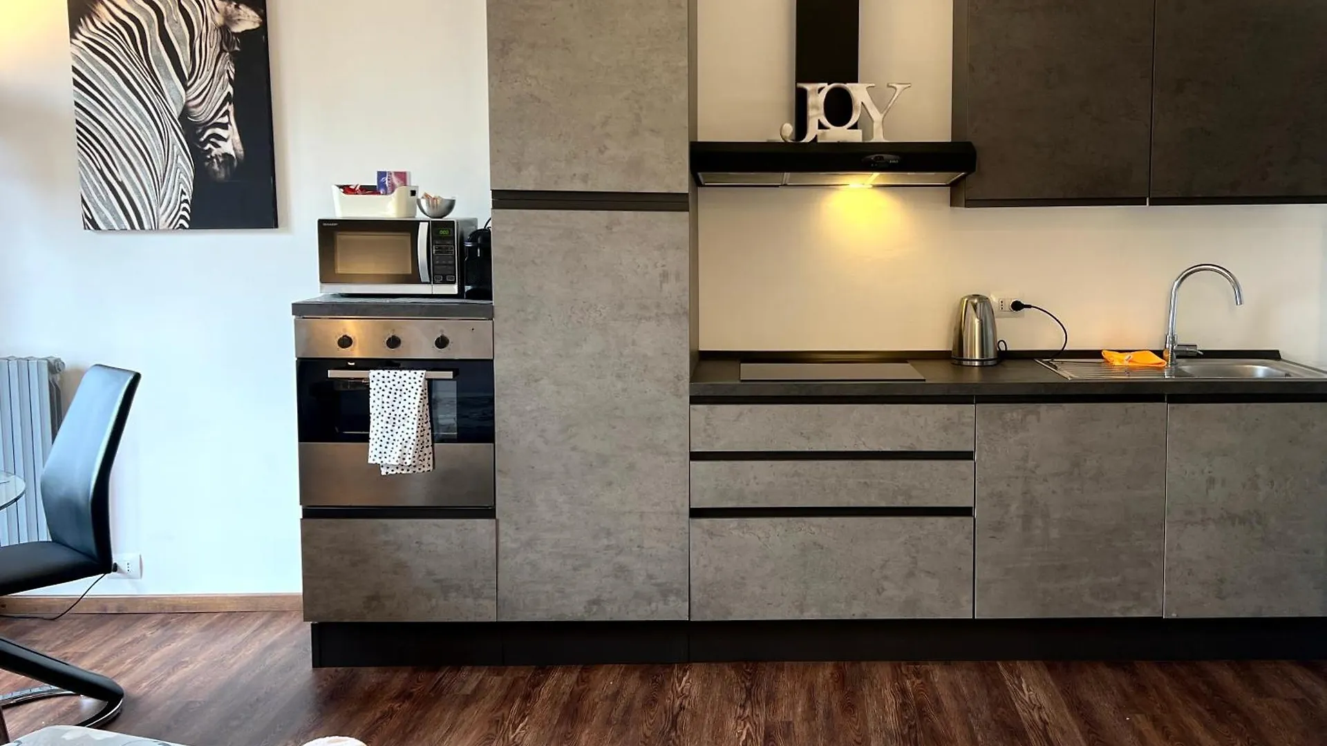 Milanoflats - New Beautiful Fully Equipped Studio Apartment With A View Of Piazza San Camillo - 5 Minutes From Central Station, M2, M3, Airport Shuttle Italie