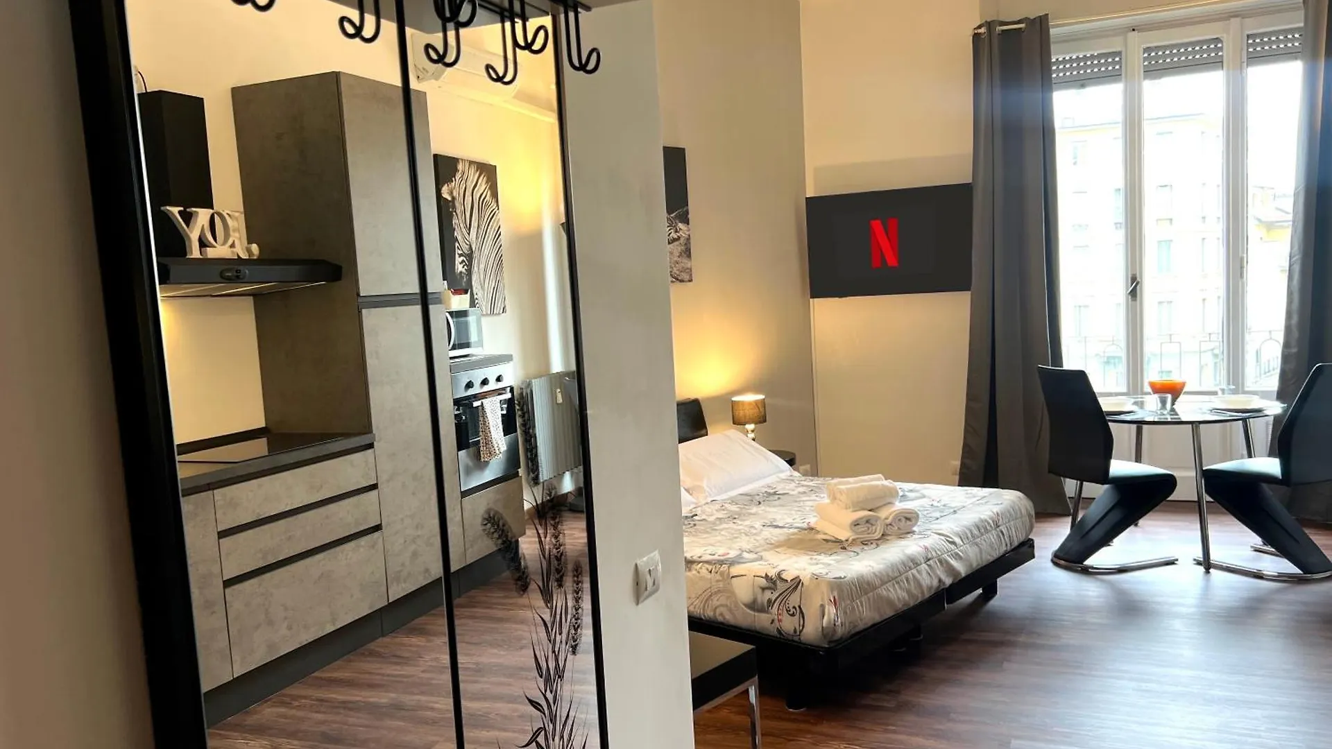 Milanoflats - New Beautiful Fully Equipped Studio Apartment With A View Of Piazza San Camillo - 5 Minutes From Central Station, M2, M3, Airport Shuttle Italie