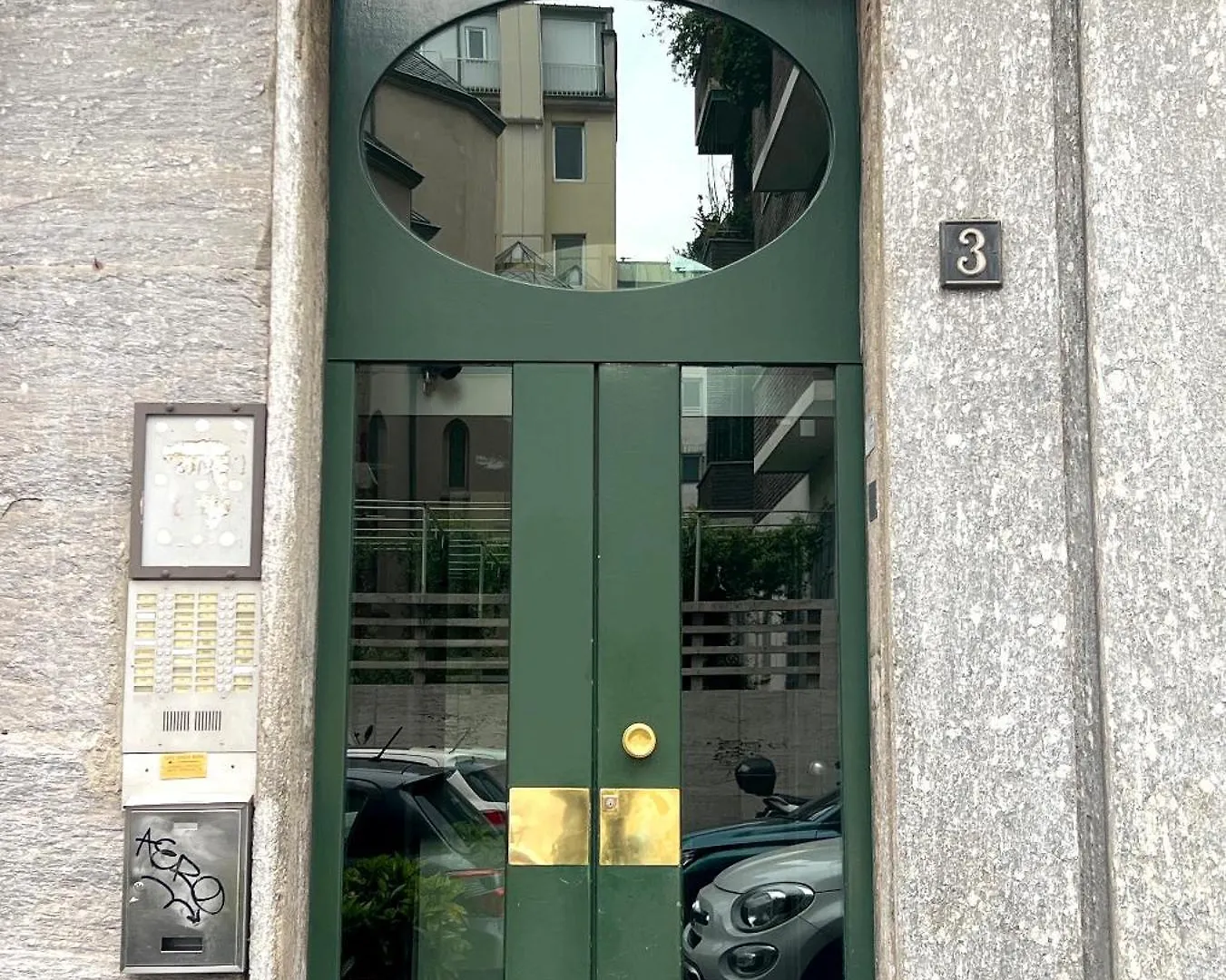 Milanoflats - New Beautiful Fully Equipped Studio Apartment With A View Of Piazza San Camillo - 5 Minutes From Central Station, M2, M3, Airport Shuttle