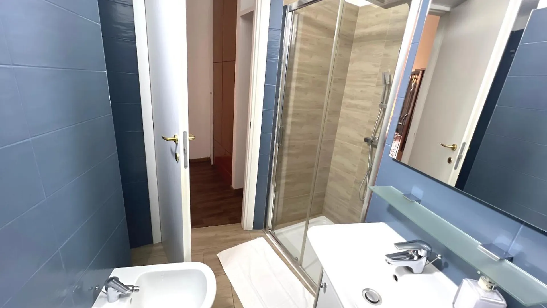 Milanoflats - New Beautiful Fully Equipped Studio Apartment With A View Of Piazza San Camillo - 5 Minutes From Central Station, M2, M3, Airport Shuttle